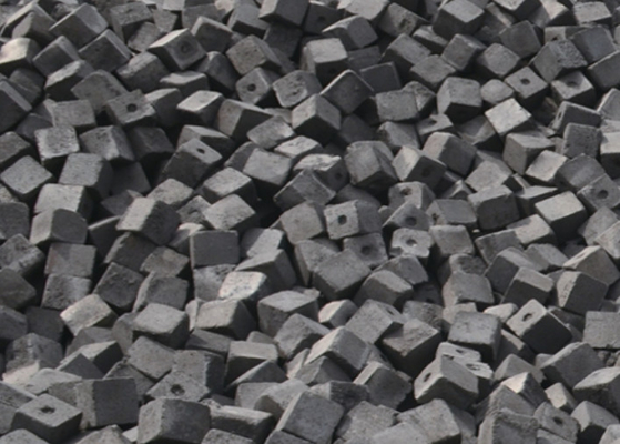 Hoge Antiverbrijzelingssterkte Laag Ash Coke, Kubiek Gevormd Cokesmateriaal